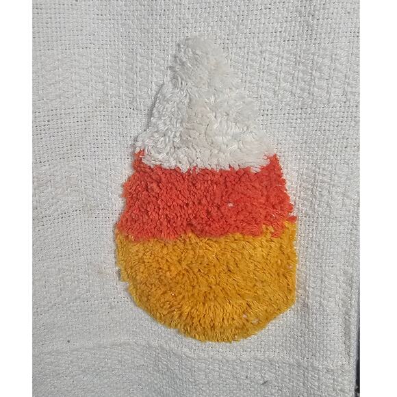 Rachel Zoe Candy Corn Halloween Tufted Throw Blanket Tassels 50 x 70 - Picture 3 of 4